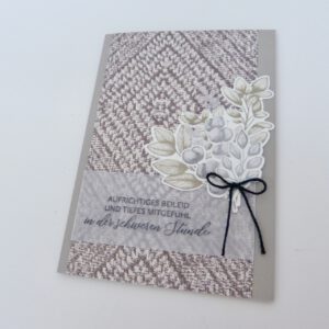 Trauerkarte, handgemachte Trauerkarte, Trauerkarten kaufen, Trauerkarte online bestellen, Kondolenzkarte, Beileidskarte, stilvolle Trauerkarte, moderne Trauerkarte, Trauerkarten handmade, Stampin Up Trauerkarte, Stampin’ Up Karten, Karte zur Beerdigung, handgefertigte Trauerkarten, Trauerkarten basteln, individuelle Trauerkarte, Trauerkarte basteln lassen, Trostkarte, Anteilnahme Karte, Trauerkarte mit Spruch