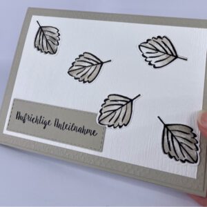 Trauerkarte, Beileid, Beileidskarte, Trauerspruch, Kondolenz, Trauertext, Beileidsbekundung, Anteilnahme, Trauer, Verlust, Mitgefühl, Abschied, Erinnerung, Trost, Trauerfall, Trauerdruck, Trauerkarte schreiben, Trauerkarten Vorlagen, Trauerkarte gestalten, Sprüche Trauerkarte, Text Trauerkarte, Trauerkarte älterer Mensch, persönliche Worte, Beileidssprüche, Unterstützung, Hinterbliebene, Trauerfeier, Beerdigung, Trauerhilfe, Trauerkarte handgemacht, Trauerkarte Stampin Up, Beileidskarte handgemacht, Kondolenzkarte Stampin Up, Stampin Up Trauerkarte, Trauerkarte basteln Stampin Up, Handgemachte Trauerkarte kaufen, Stampin Up Beileidskarte basteln, Trauerkarte mit Spruch handgemacht, Trauerkarte selbstgemacht Stampin Up, Aufrichtige Anteilnahme Stampin Up, Trauerkarte schwarz weiß handgemacht, Trauerkarte mit Schmetterling Stampin Up, Trauerkarte mit Blumen Stampin Up, Trauerkarte schlicht handgemacht