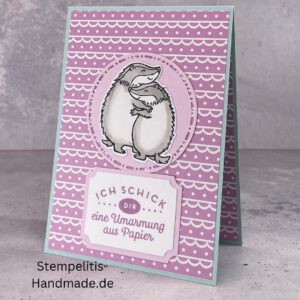 Umarmung aus Papier