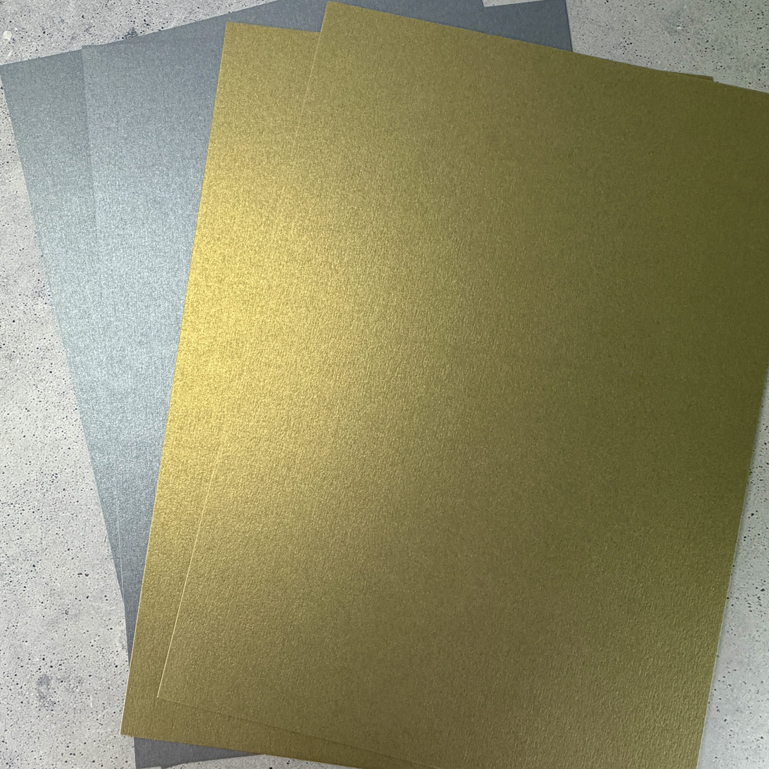 Designerpapier Bienengold, Bastelset Scrapbooking, Papierpaket Gold, Designerpapier Stampin Up, Bastelmaterial Karten gestalten, Scrapbooking Papier 12x12, DIY Papierprojekt, Metallic Designerpapier, Bastelset Grußkarten, edles Designerpapier Gold