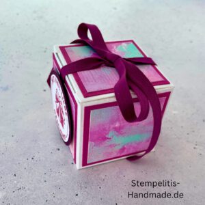 Geschenkbox, handmade, mit Liebe, Geschenkverpackung, pink, Schleife, Etikett, Spruch, individuell, Handarbeit, Überraschung, Mitbringsel, Stempelitis, personalisiert, Deko, Geschenk, Verpackung, besonders, kreativ