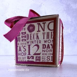 Handgemachte Geschenkschachtel 5 cm mit Schleife, Schachtel geöffnet mit Inhalt, Seitenansicht Schachtel mit Muster, Schachtel als Schmuckverpackung, Geschenkschachtel 5 cm mit Verzierung