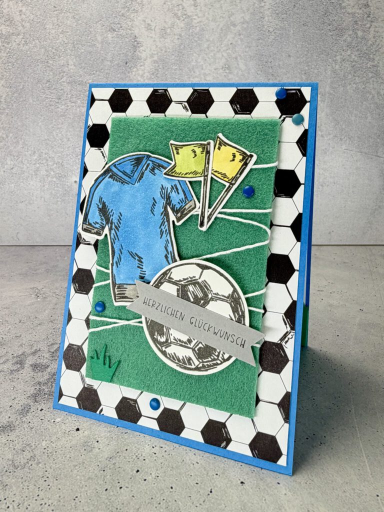 Fußballkarte, Fußball Glückwunschkarte, Gutscheinfach Karte, Geldgeschenk Fußball, handgemachte Karte Fußball, Geburtstagskarte Fußballfan, Fußball Gutschein verschenken, Karte mit Gutscheinfach, Männerkarte handgemacht, Fußball Geschenkidee