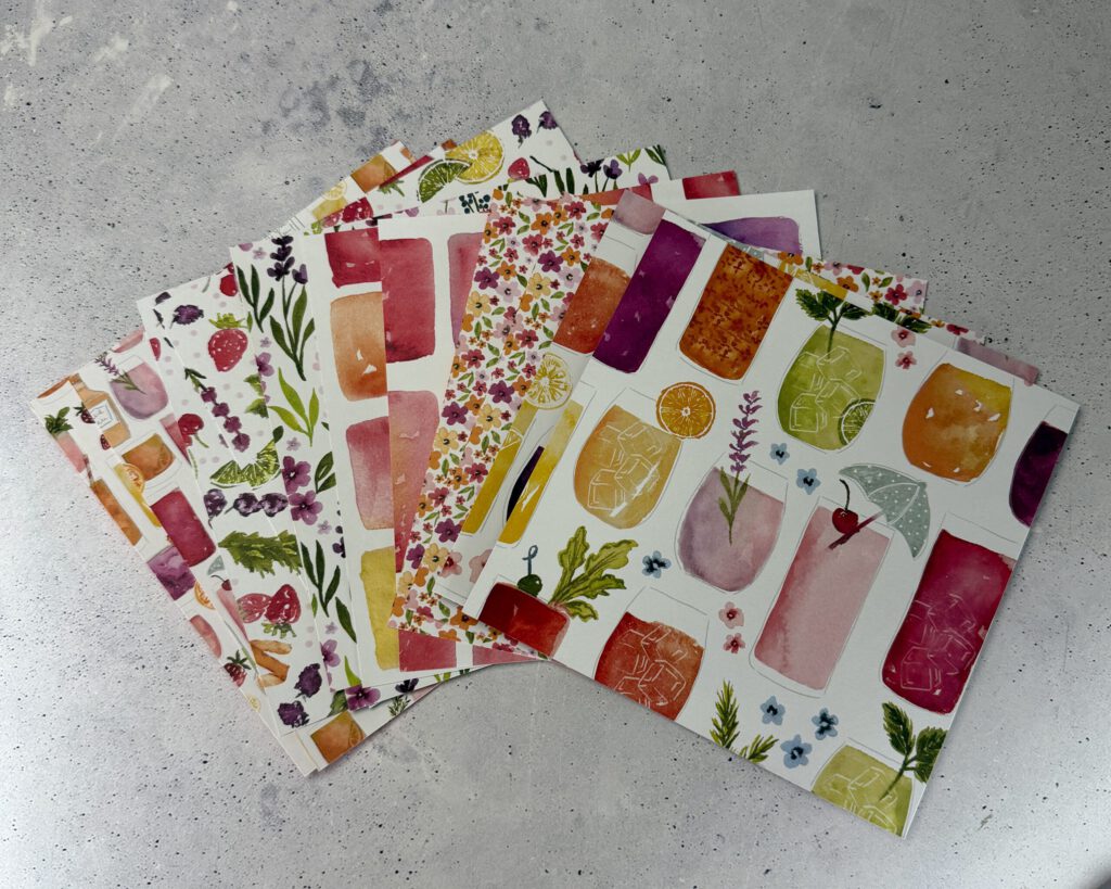 Materialpaket Drinks und gute Laune, Bastelset, Bastelmaterial, DIY Materialpaket, Karten basteln, Geburtstagskarten basteln, Geschenkverpackung basteln, Papierbasteln, Bastelmaterial Set, Scrapbooking, kreative Geschenkideen, Bastelset Geburtstag, Dekoration basteln